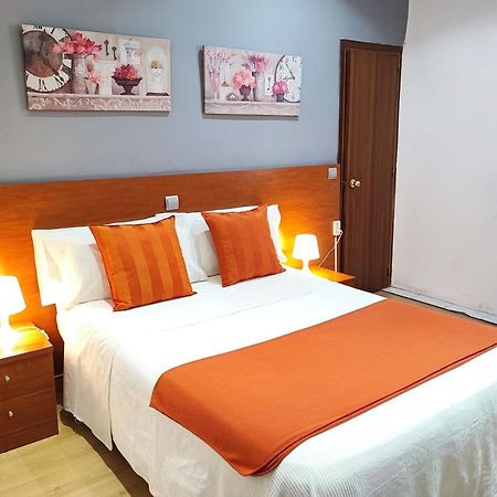 Hostal Cervantes Мадрид Екстериор снимка