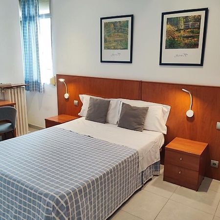 Hostal Cervantes Мадрид Екстериор снимка