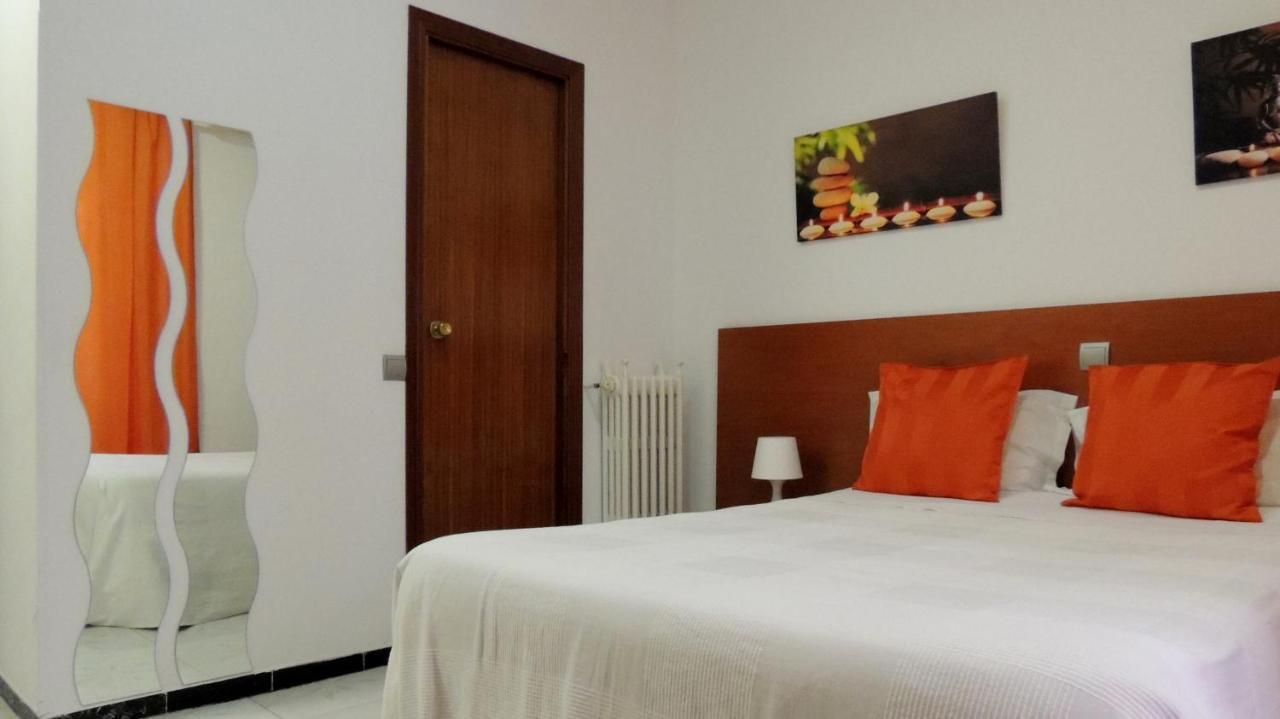 Hostal Cervantes Мадрид Екстериор снимка