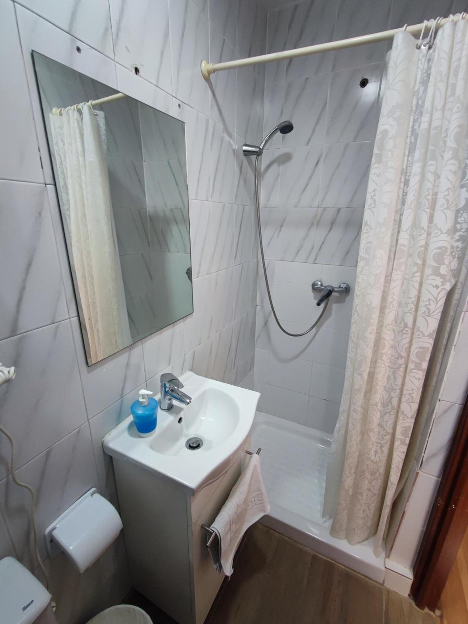 Hostal Cervantes Мадрид Екстериор снимка