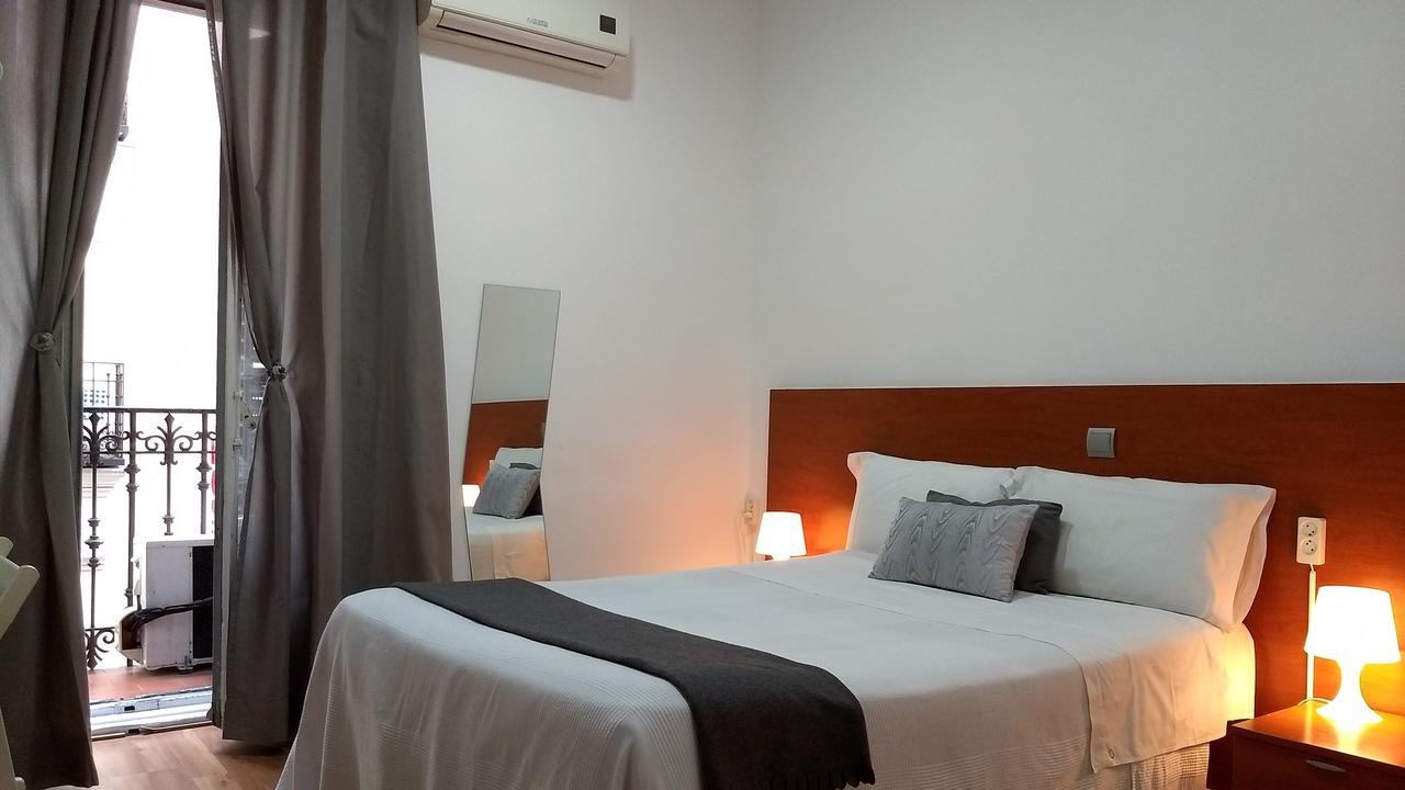 Hostal Cervantes Мадрид Екстериор снимка