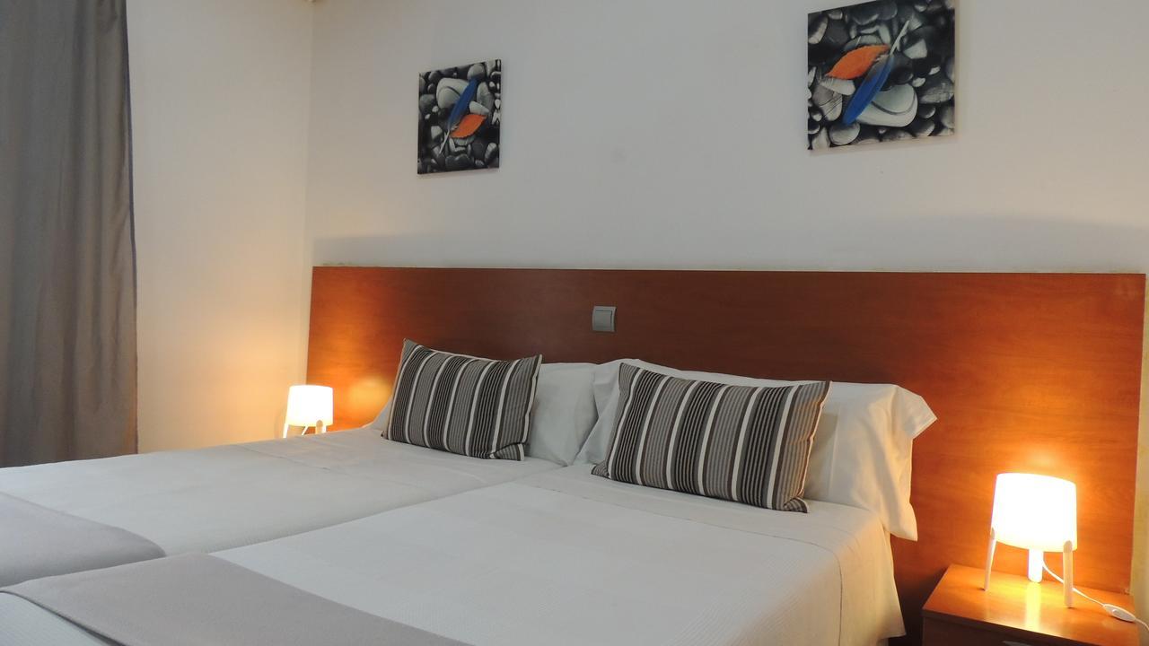 Hostal Cervantes Мадрид Екстериор снимка